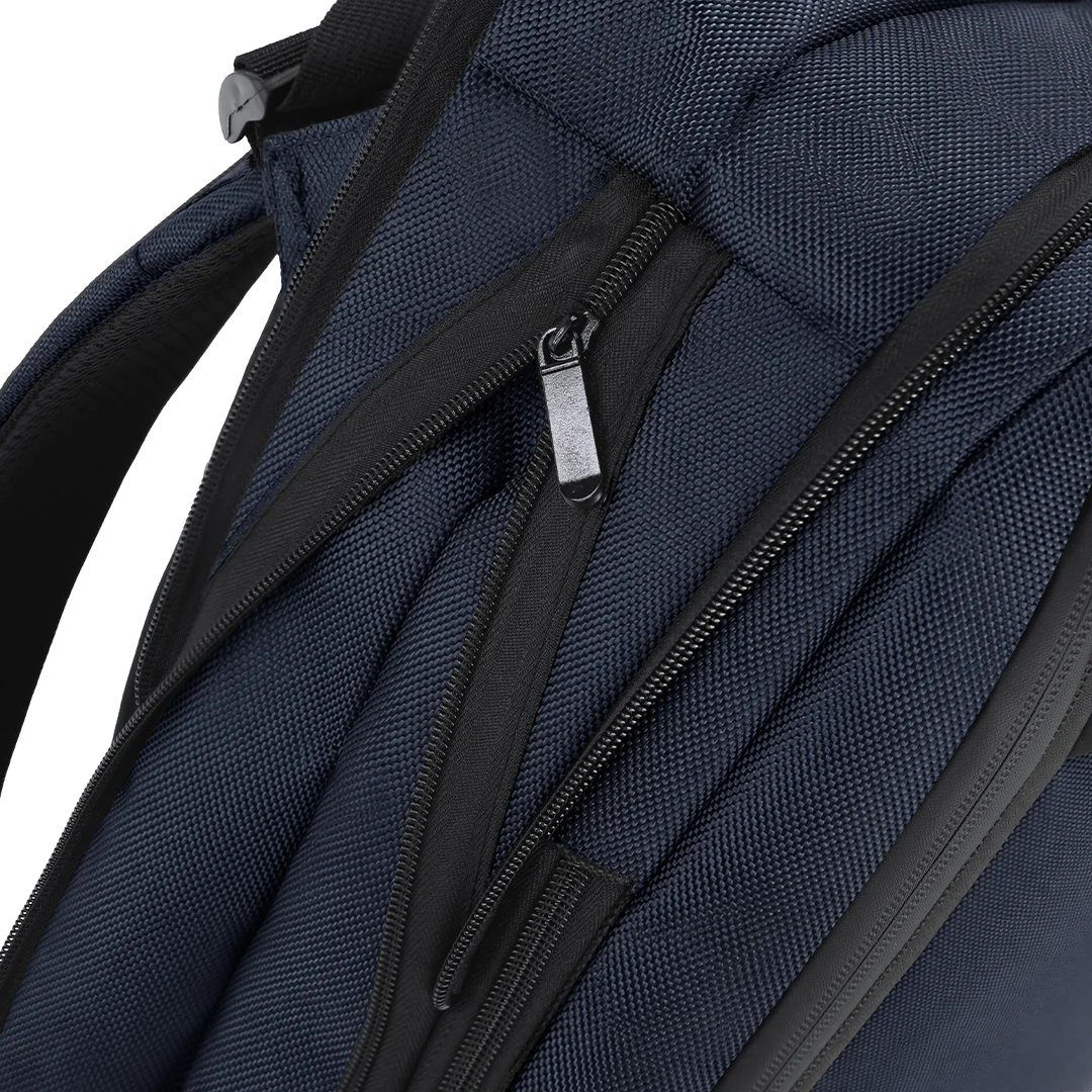 Mochila extensible 1680D y PU Laret ref 22526 - 02