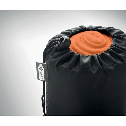 /complementos/manta-polar-rpet-musala-en-funda-ref-mo9935.html