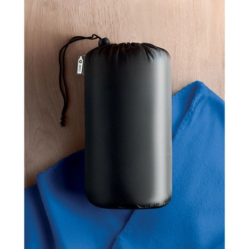 /complementos/manta-polar-rpet-musala-en-funda-ref-mo9935.html