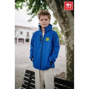Chaqueta niño softshell resistente al agua