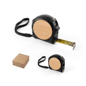 Cinta de 5 metros con freno y clip metálico