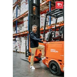 Pantalón con 6 bolsillos y cintura elástica